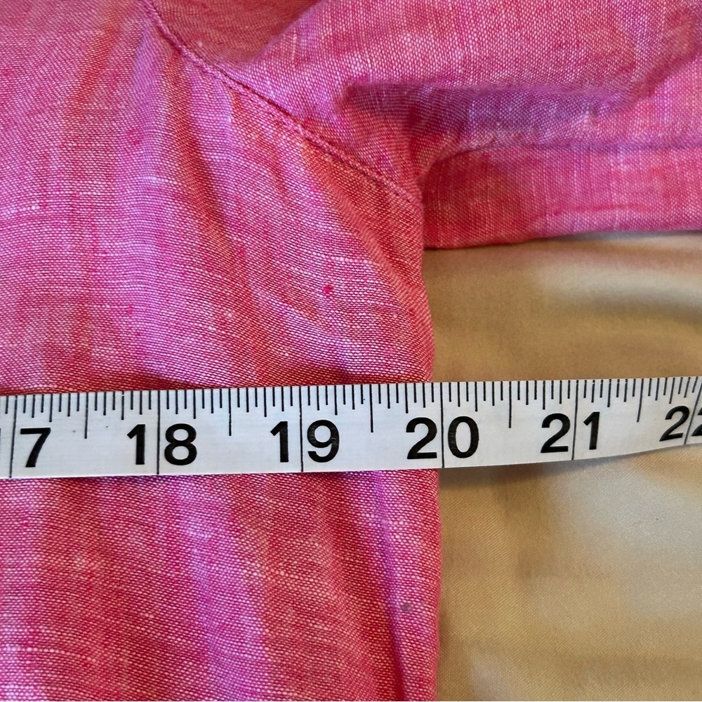 Tahari Women’s Size S 100% Linen Pullover Shirt Pink Side Vent Pearl Buttons - Picture 7 of 8